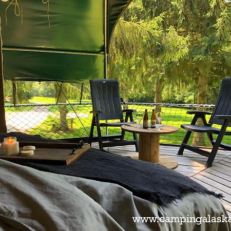 Camping Ardennes Insolites Hotel Marbehan Екстериор снимка